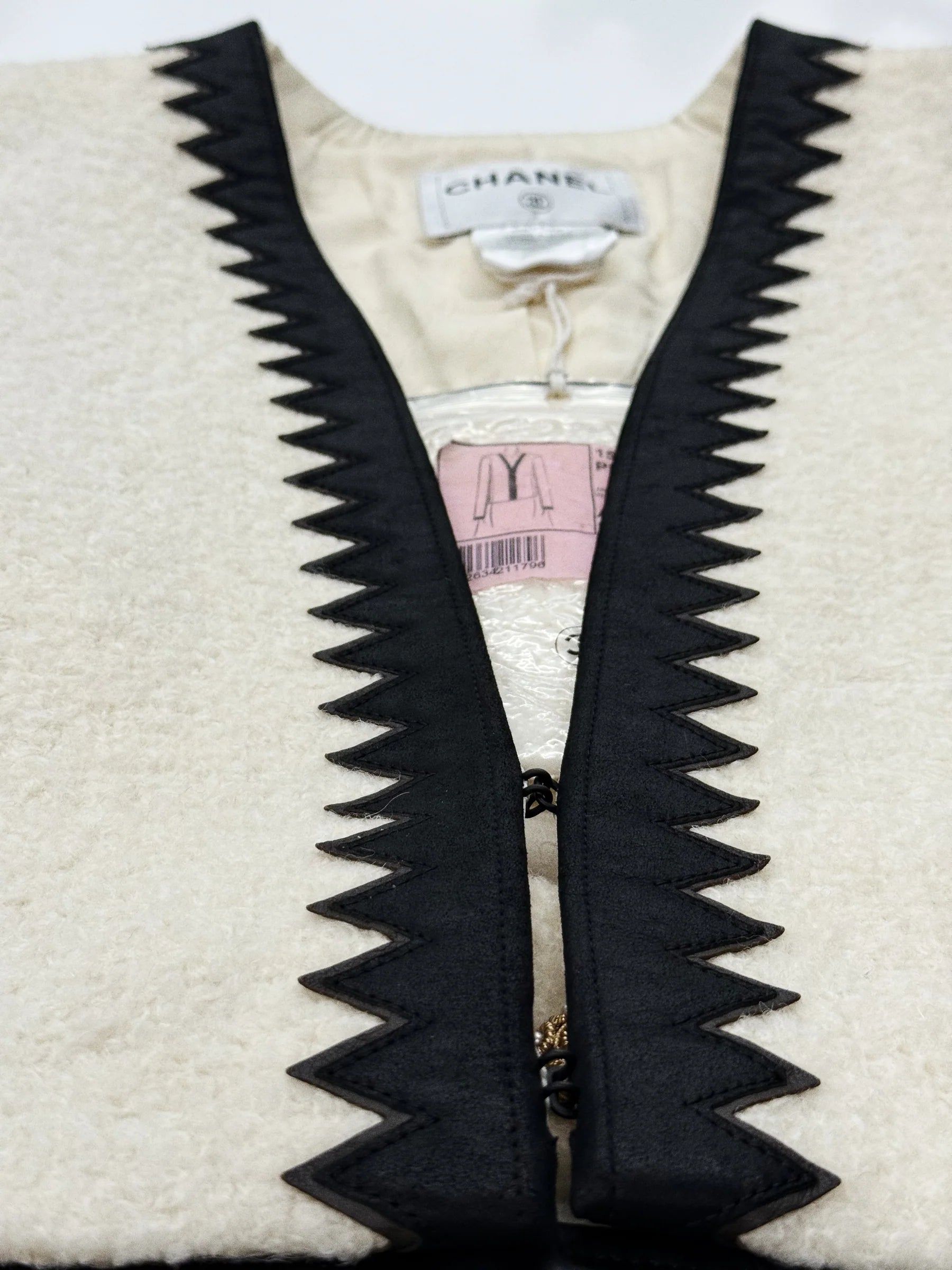 CHANEL Wool Tweed Jacket & Skirt Set – Fall 2015 Runway Collection